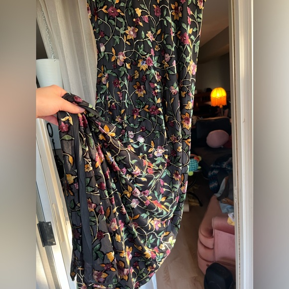 VINTAGE DRESS with velvet flowers - Picture 2 of 8